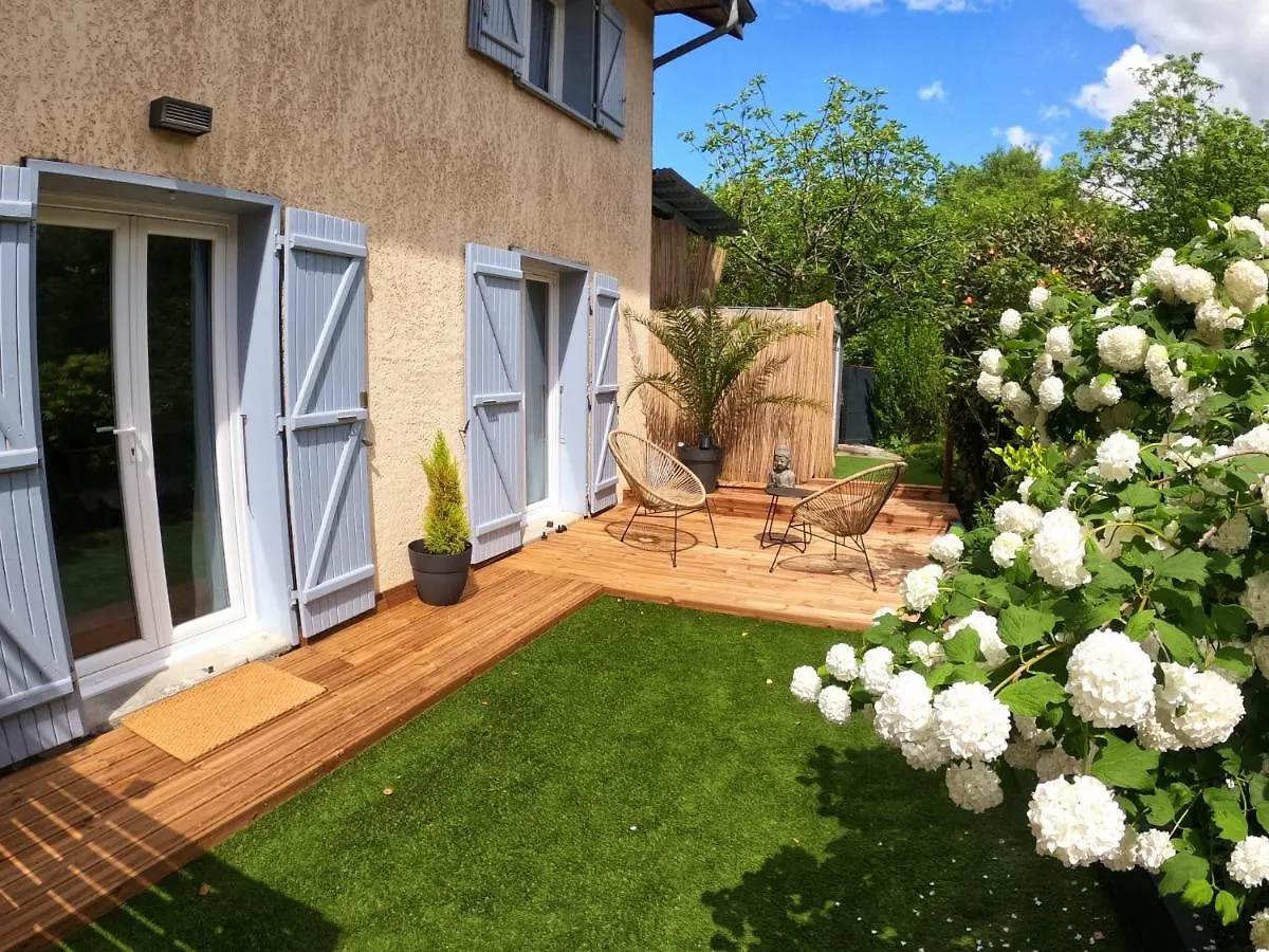 Appartement Refuge Des Myosotis - Proche Chambery - Jardin - Calme - Cosy à Barberaz 0*,  France
